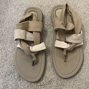 Sanuk women’s sandals
